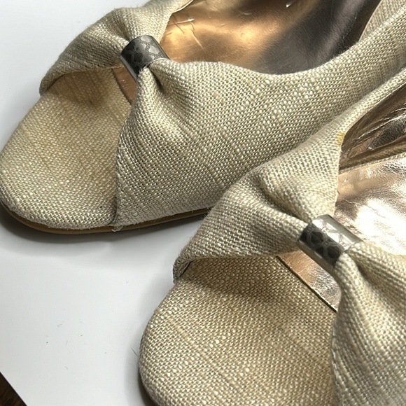 VINTAGE ETIENNE AIGNER CORK WEDGE HEEL BEIGE SIZE 8.5 METAL LOGO - Picture 3 of 12